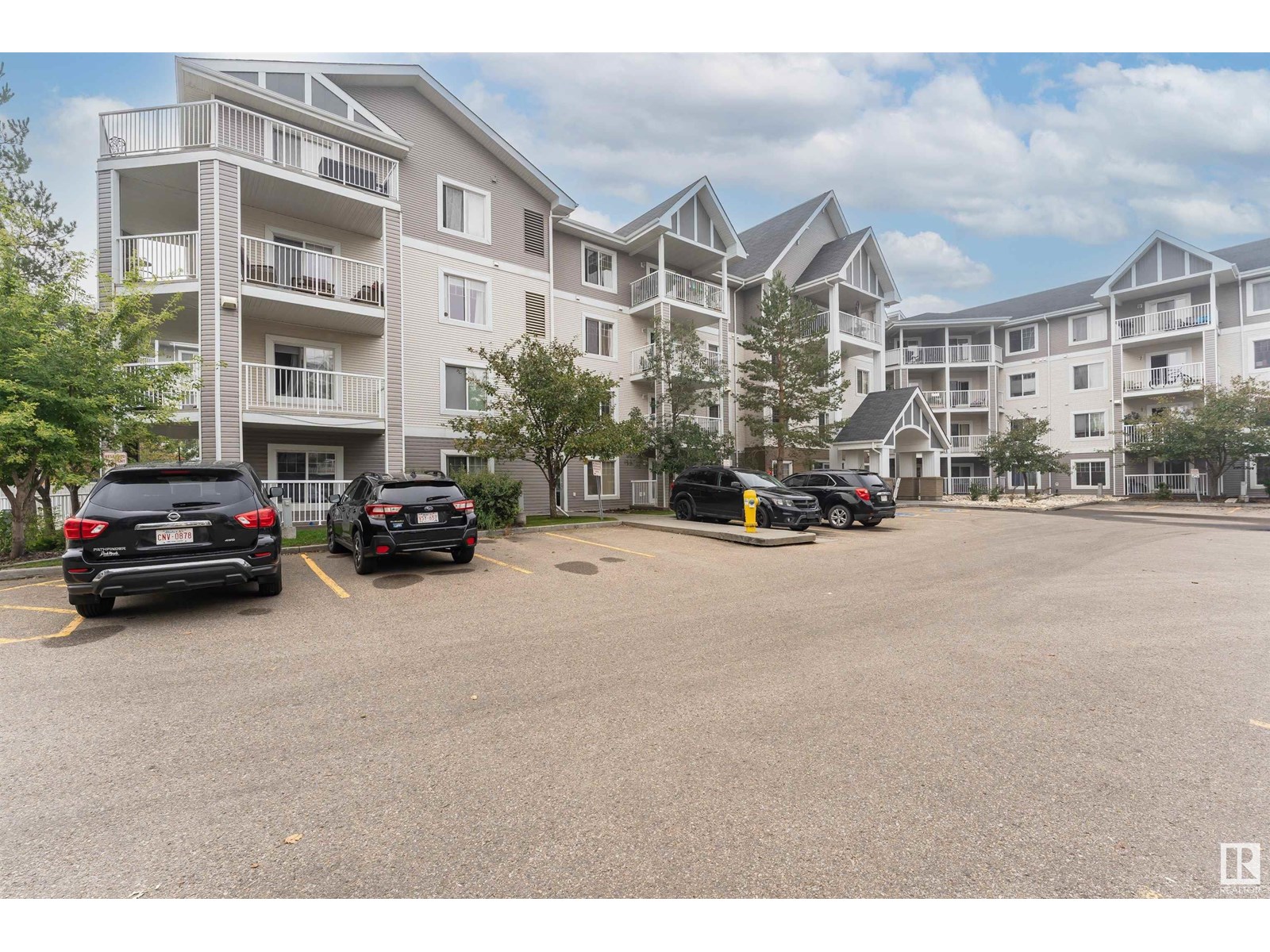 #314 4403 23 ST NW