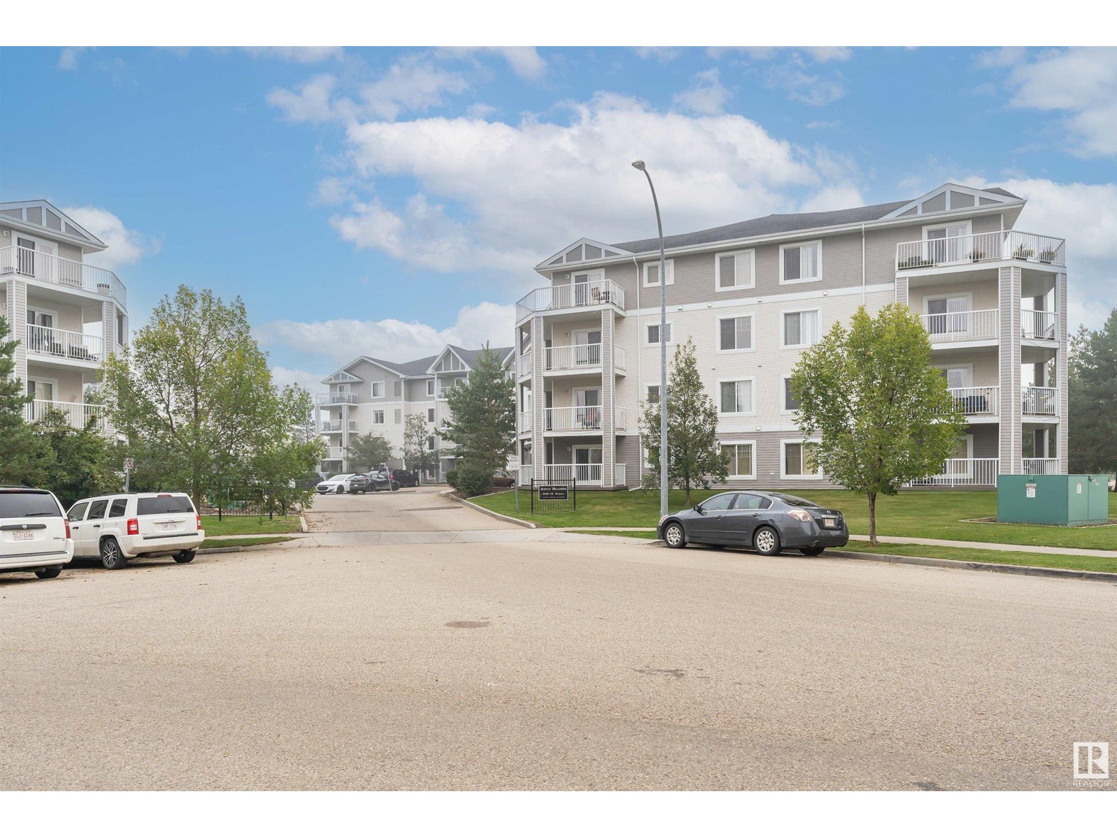 #314 4403 23 ST NW