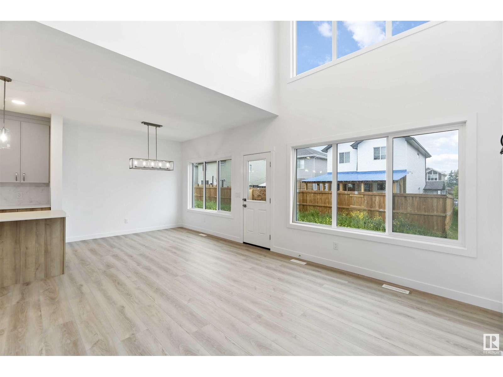 42 SERENO LN