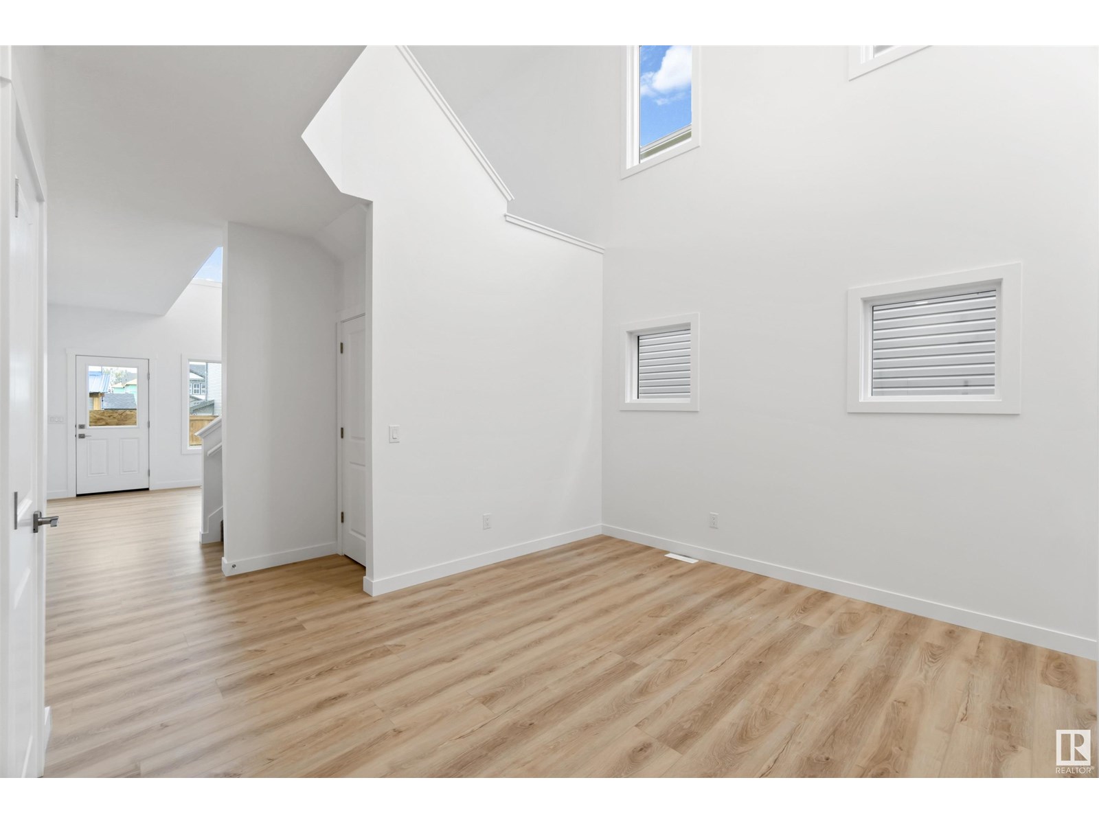 42 SERENO LN