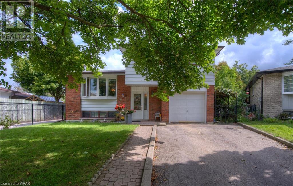 Photo 1 of 40 — 747 TRACEY Court, Cambridge, ON N3H4Z2