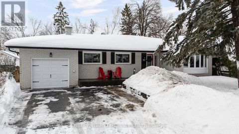 27 OTTAWAY AVENUE Barrie (Wellington) ON L4M2W6