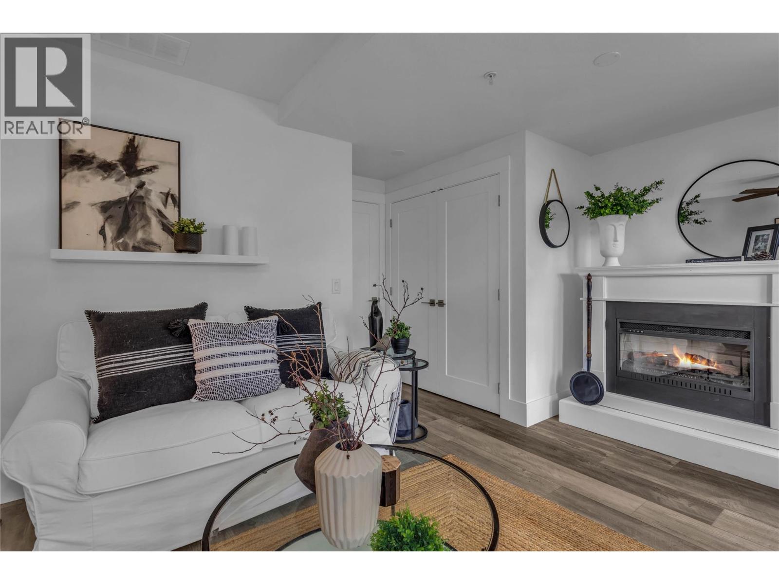 163-4000 Trails Place