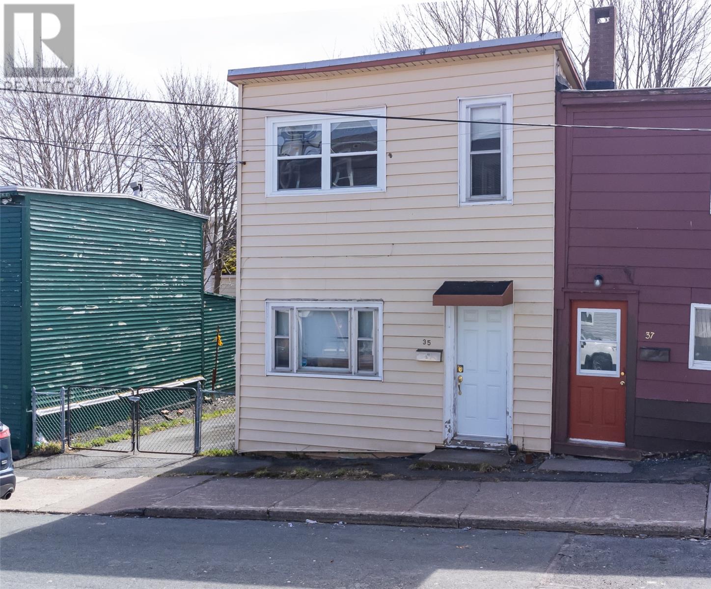 35 Goodview Street
