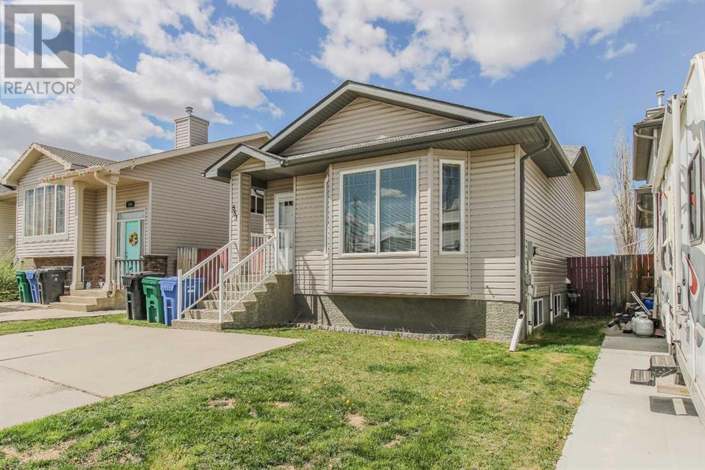 553 Squamish Lane W