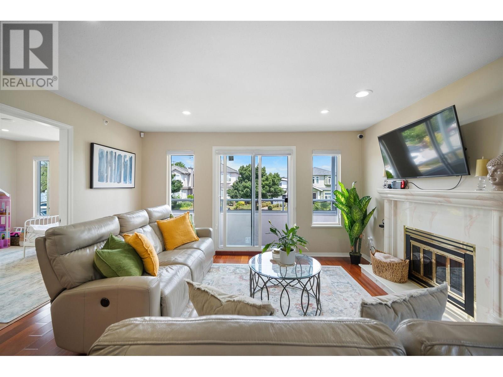 248 E 59TH AVENUE