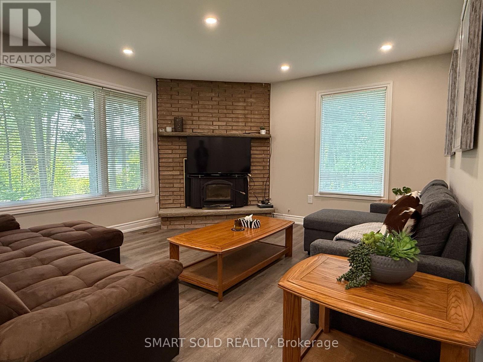 247 DUNETTE LANDING ROAD W