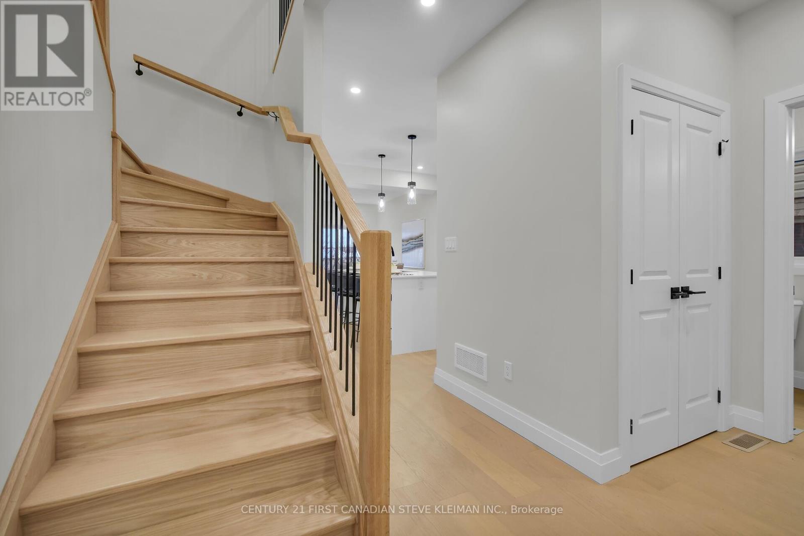 1238 WHETHERFIELD STREET