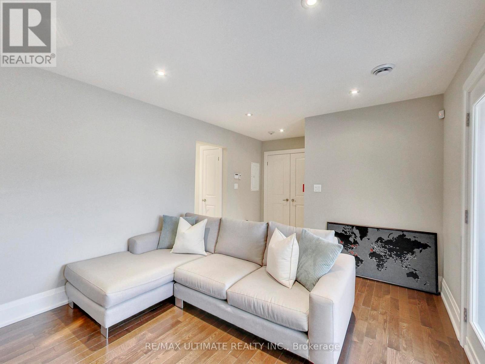 APT #3 - 728 VAUGHAN ROAD