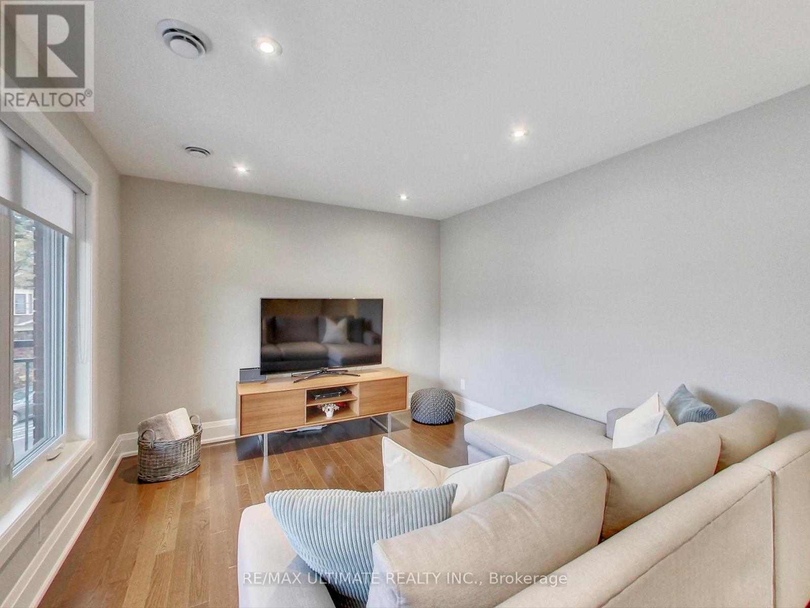 APT #3 - 728 VAUGHAN ROAD