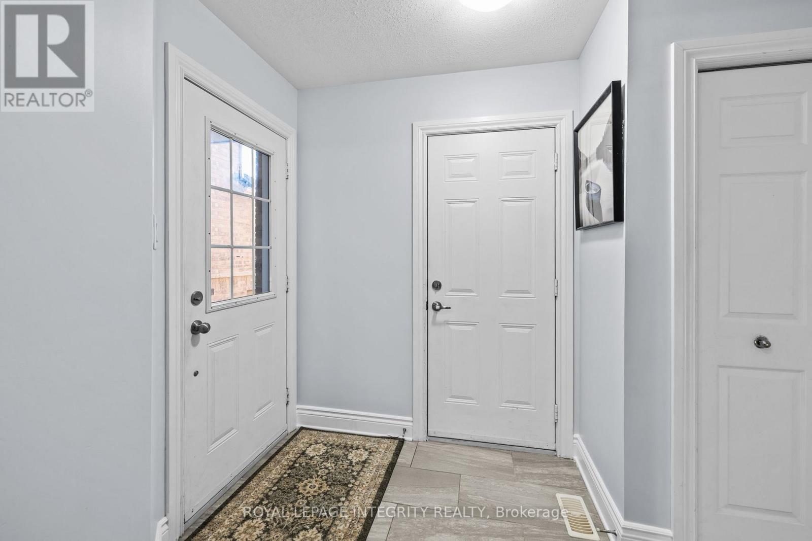 31 DESMOND TRUDEAU STREET