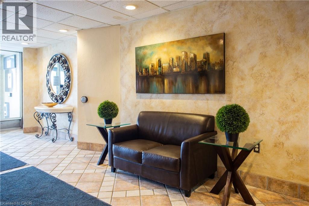 55 GREEN VALLEY Drive Unit# 1002