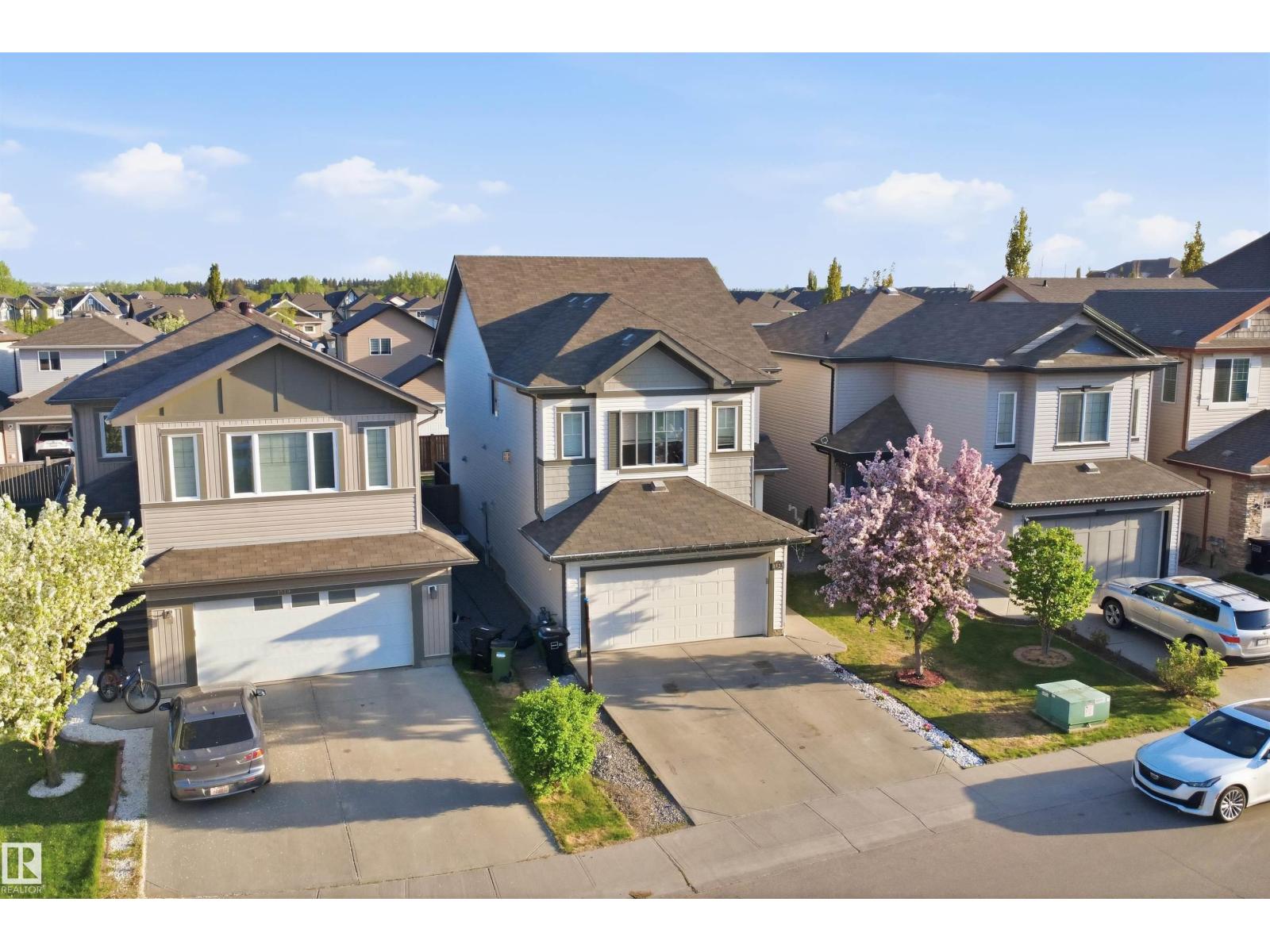 1523 36 AV NW