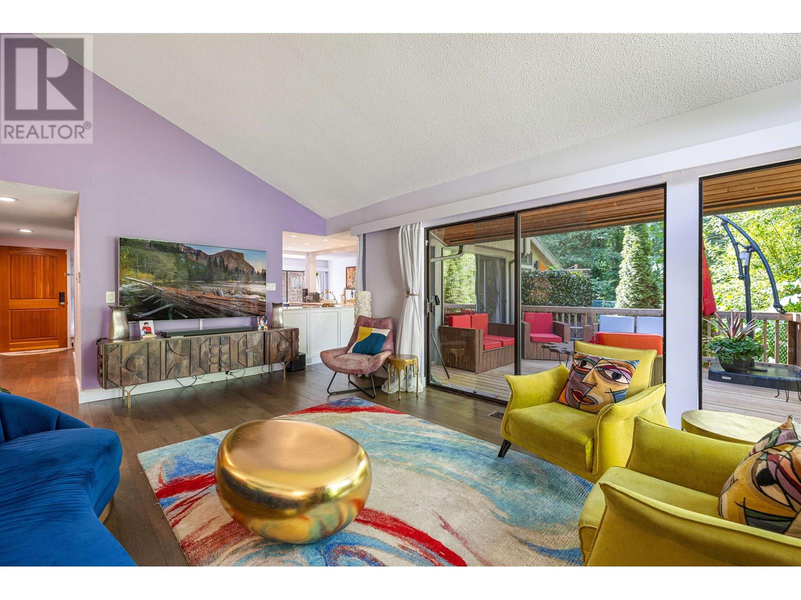 2873 CAPILANO ROAD