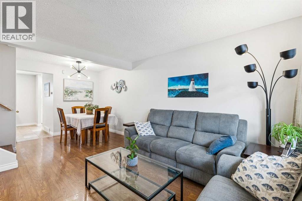 42 Cedarwood Hill SW