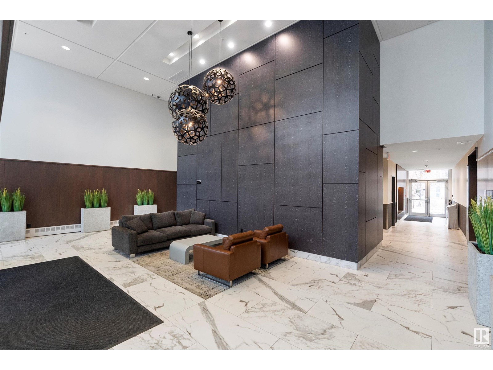 #508 2510 109 ST NW