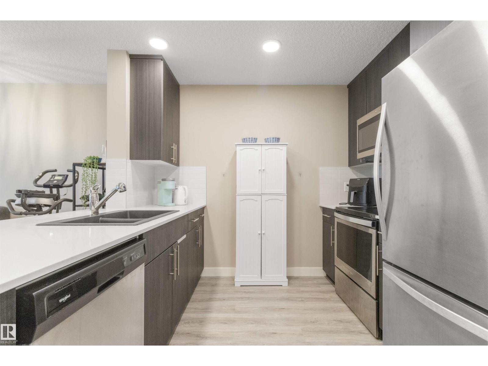 #101 1506 TAMARACK BV NW