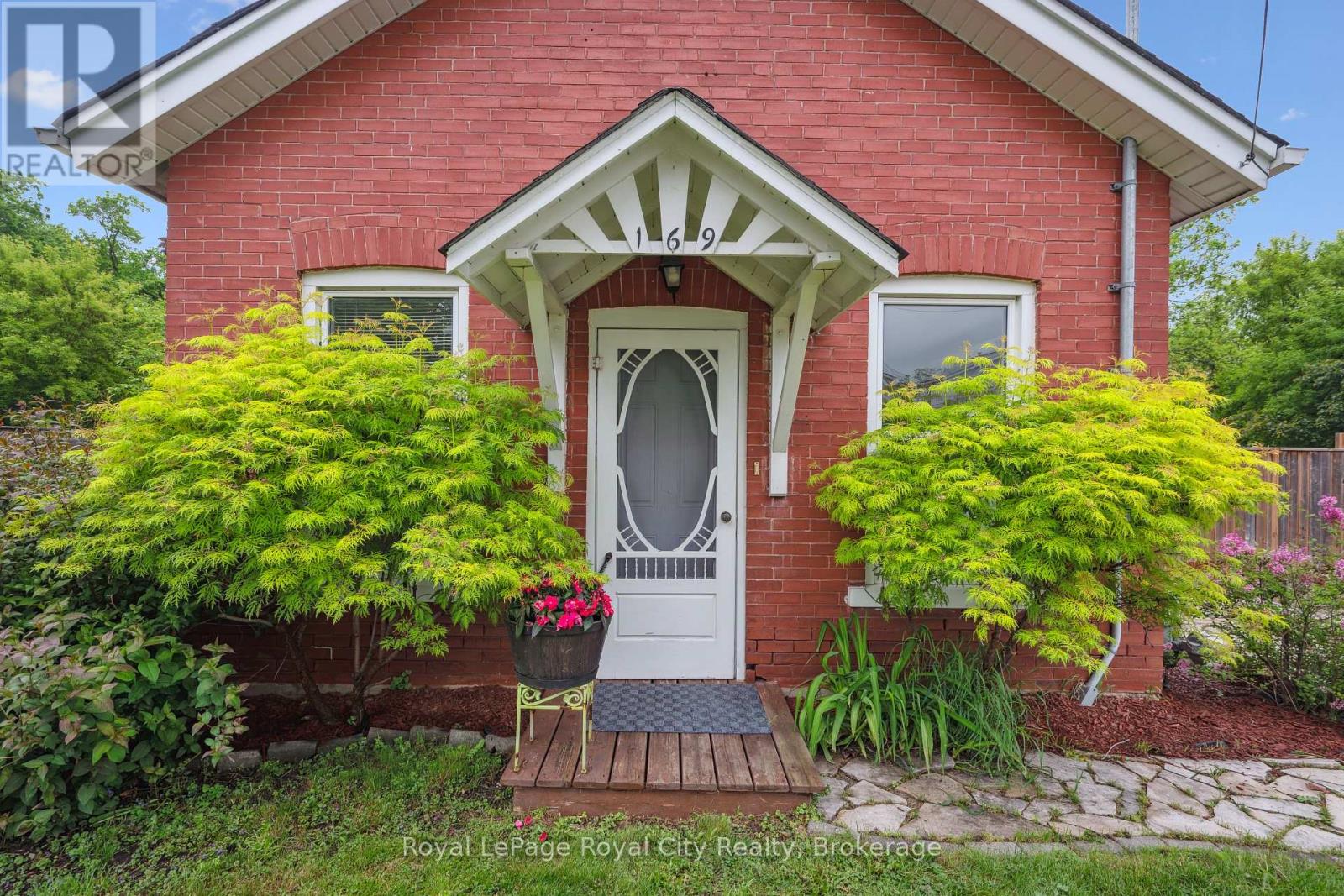 169 EDINBURGH ROAD N