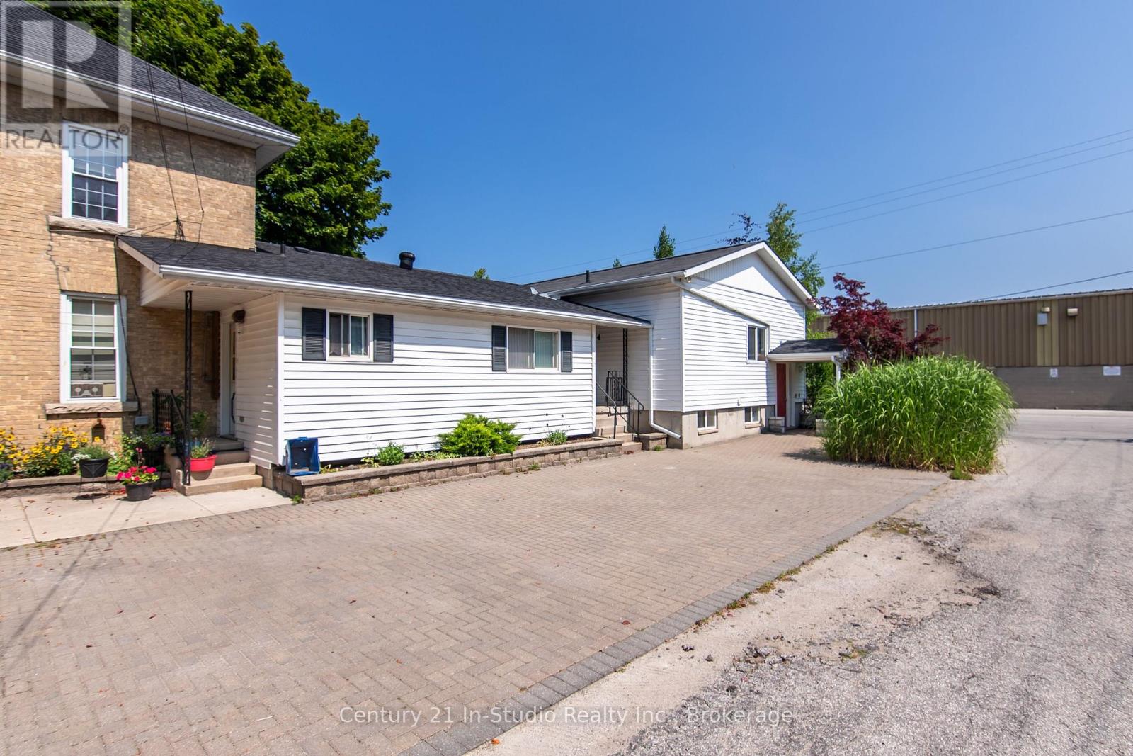 228 PALMERSTON STREET