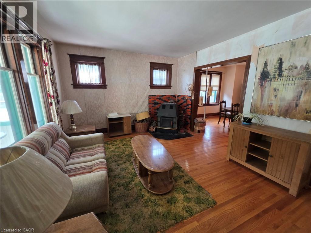 20 FAIRVIEW Avenue