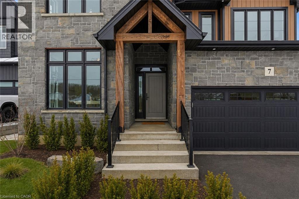 7 BARTLETT Avenue
