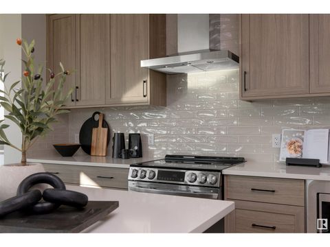 2357 Egret WY NW Edmonton AB T6M3G8