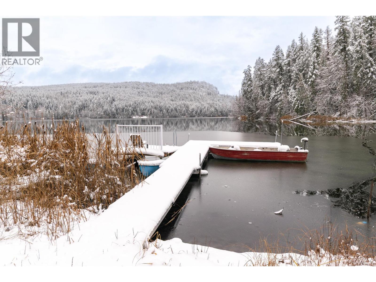 781 Gardom Lake Road