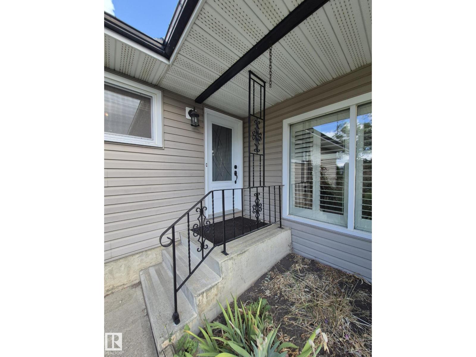 35 LIVINGSTONE CR