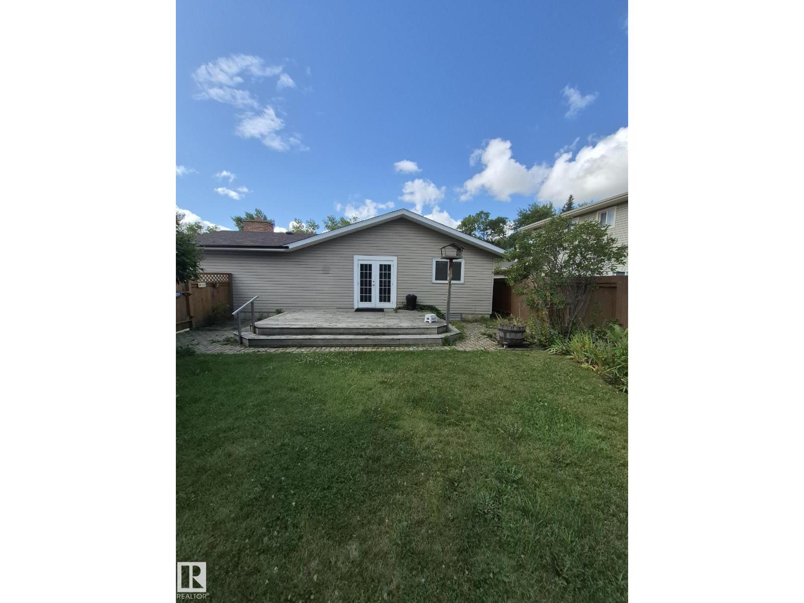 35 LIVINGSTONE CR