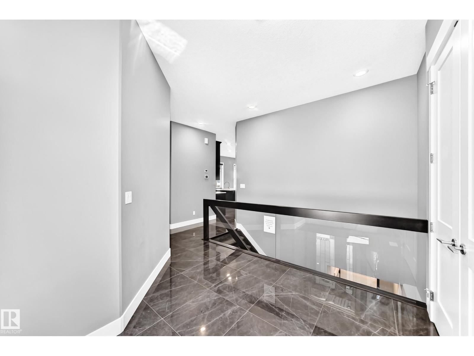1781 MELROSE CR SW
