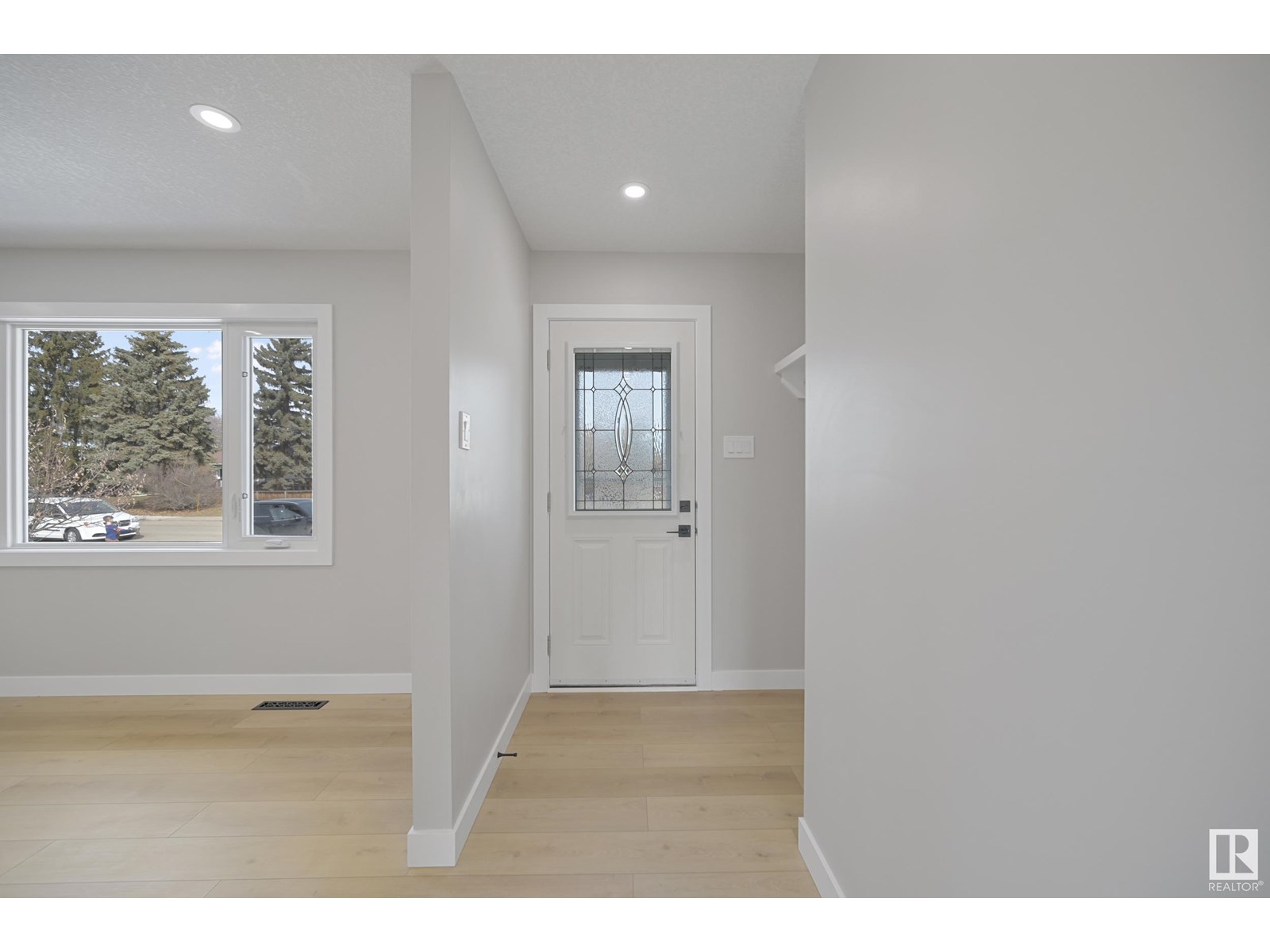 15705 86 AV NW NW
