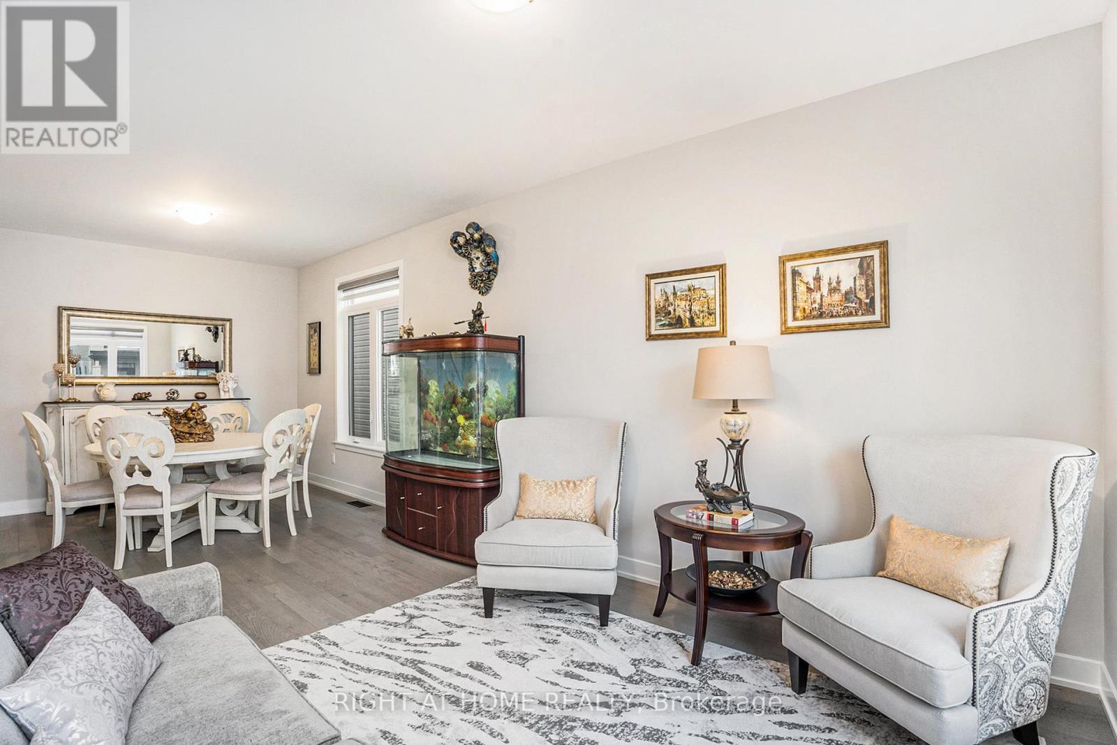 203 OSTERLEY WAY