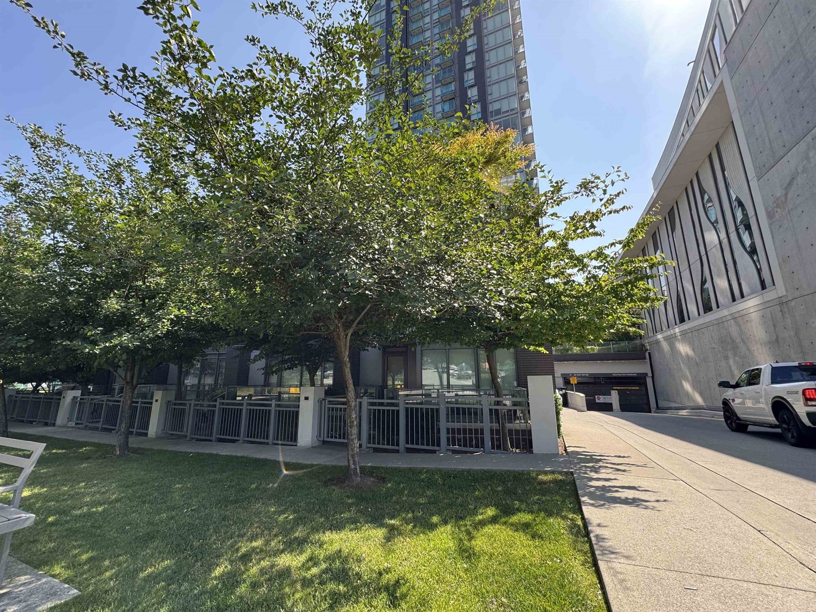 112 13438 CENTRAL AVENUE