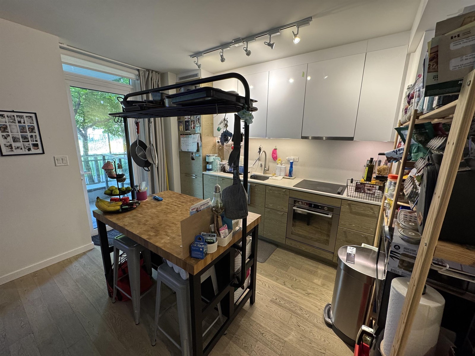 112 13438 CENTRAL AVENUE