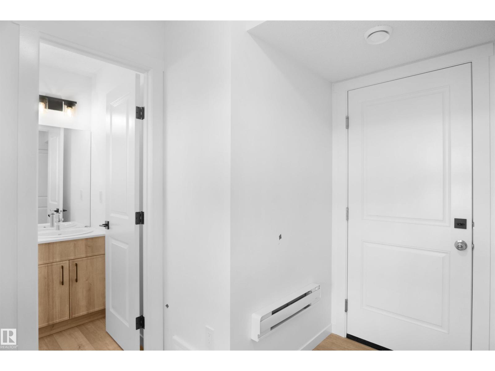 9 Edgewater CL