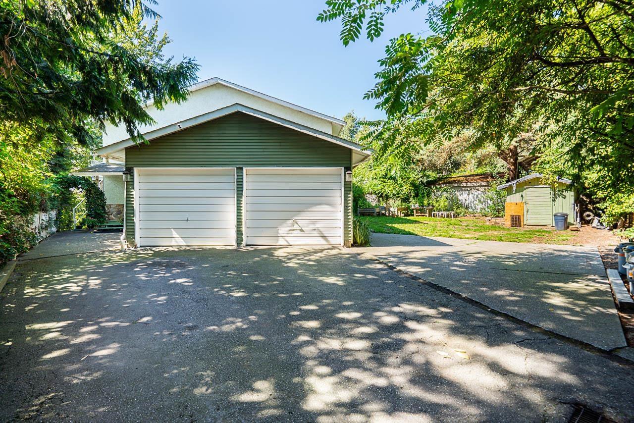 8053 BEAVER DRIVE