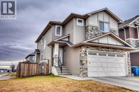 320 Nolancrest Circle NW Calgary AB T3R0T8