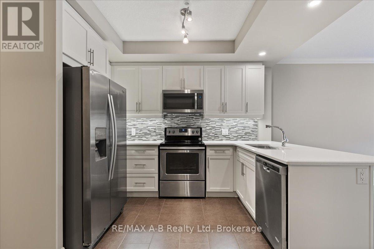 206 - 255 JOHN STREET N