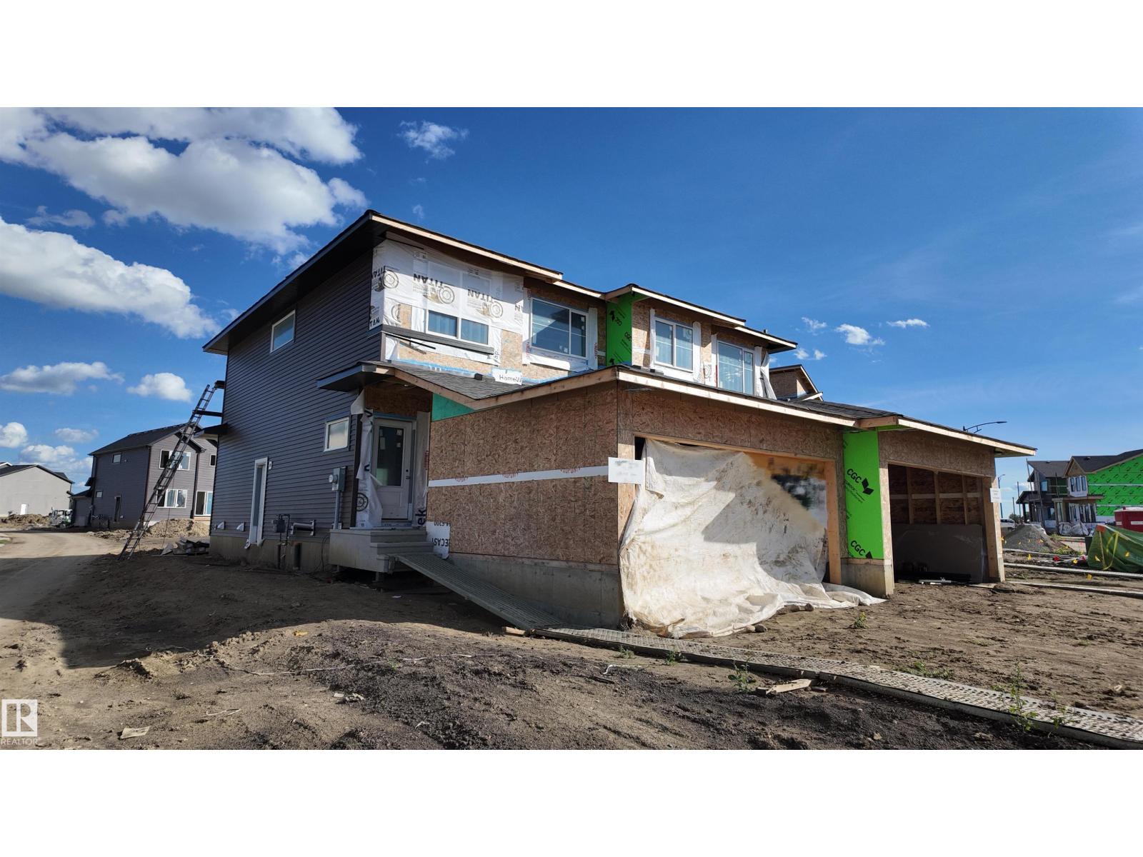 5621 Hawthorn WY SW