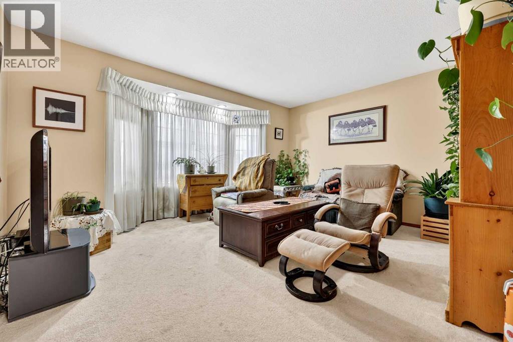 1124 Gleneagles Drive