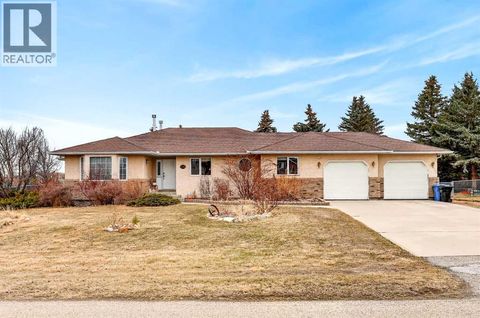 1124 Gleneagles Drive Carstairs AB T0M0N0
