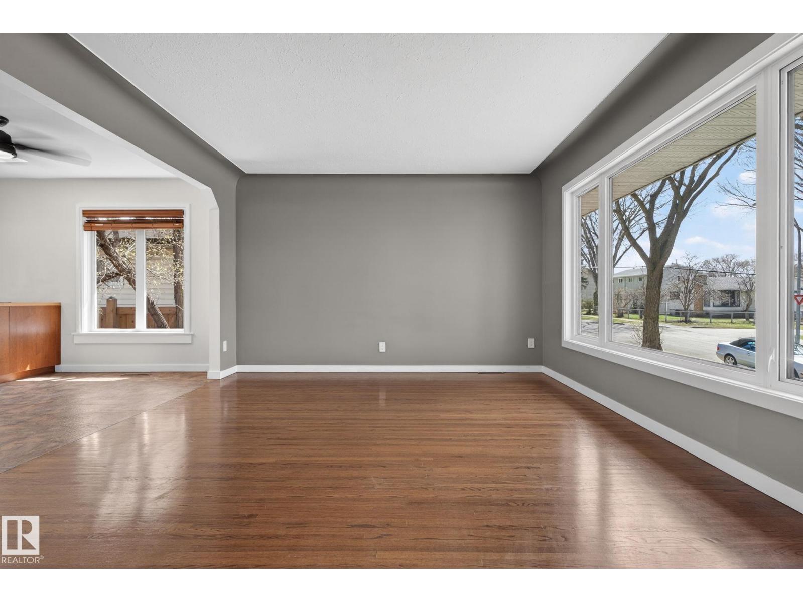 10409 83 ST NW