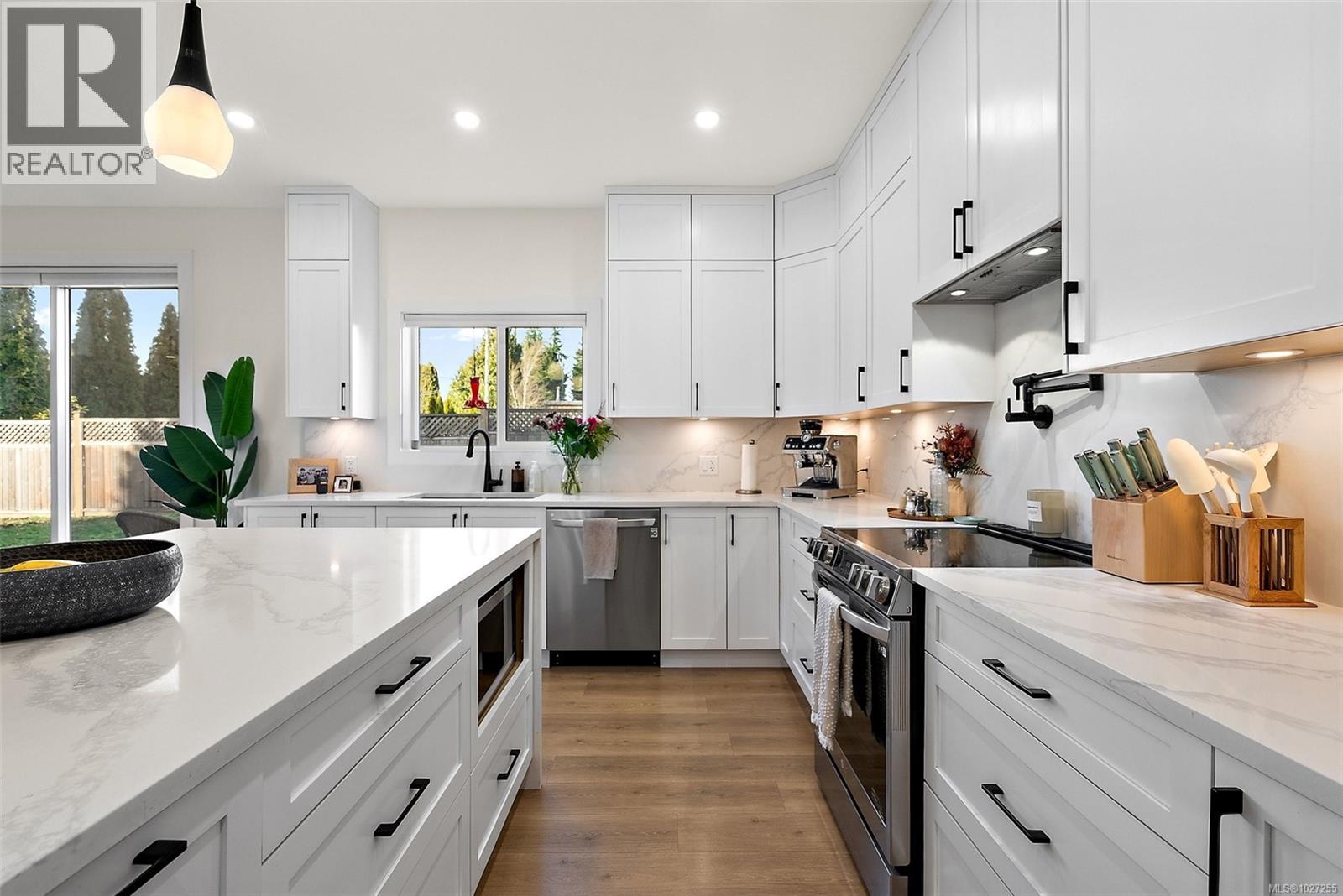 4240 Springridge Cres