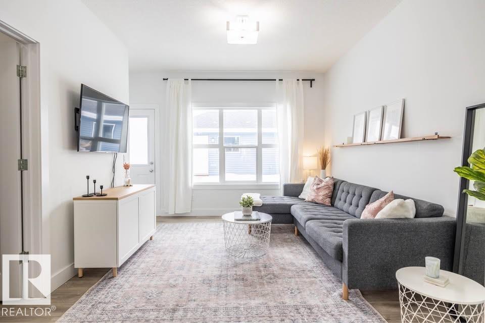 16638 31 AV SW
