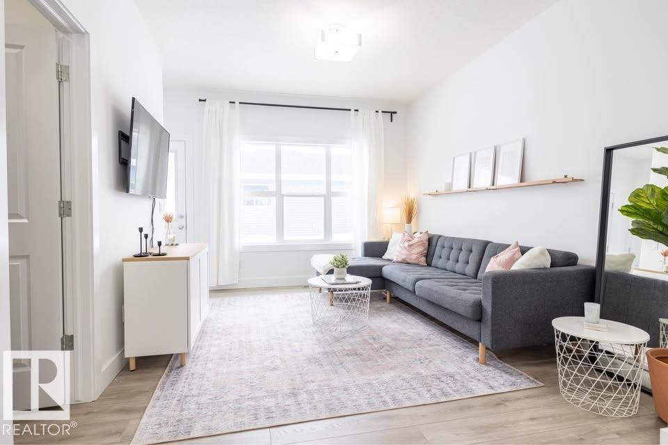 16638 31 AV SW