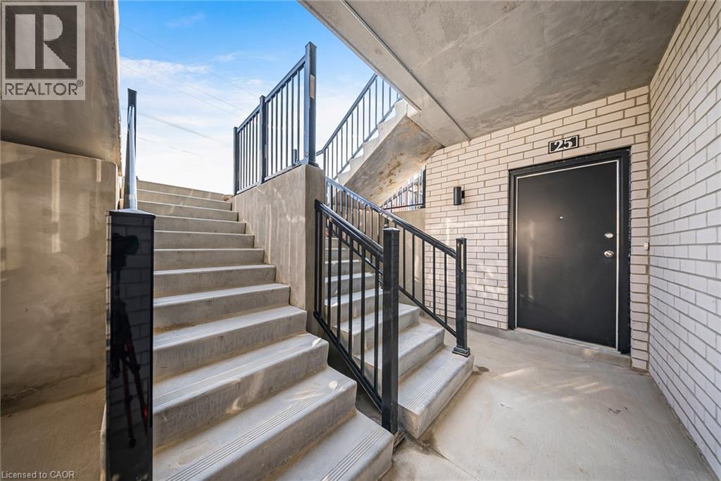 10 SOUTH CREEK Drive Unit# 25