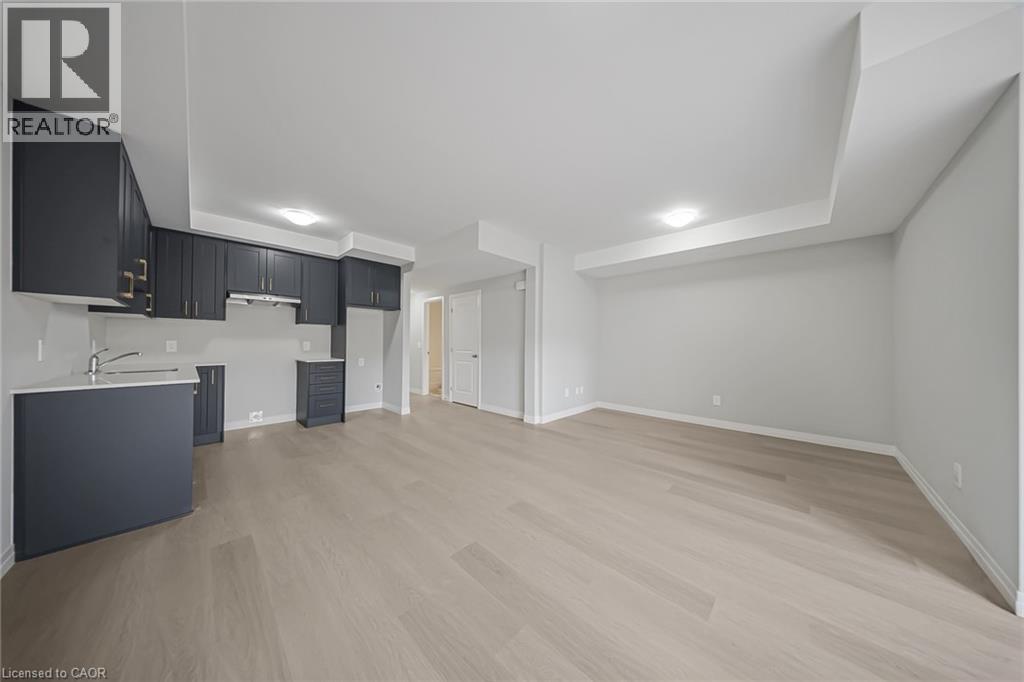 10 SOUTH CREEK Drive Unit# 25