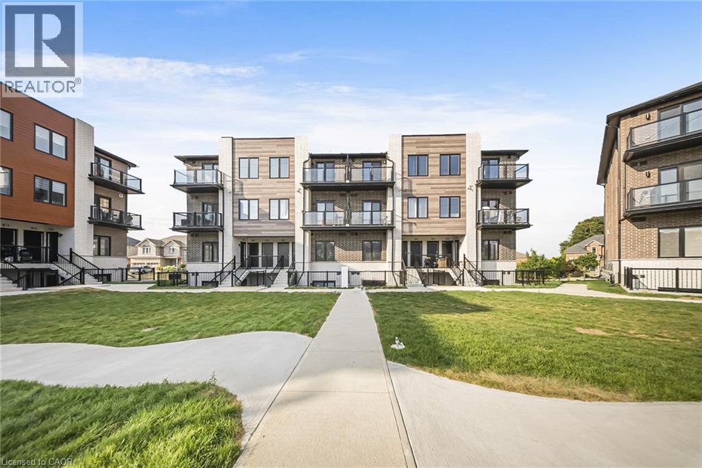 10 SOUTH CREEK Drive Unit# 25