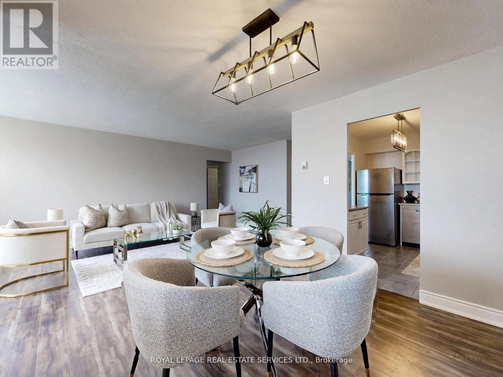 702 - 551 THE WEST MALL