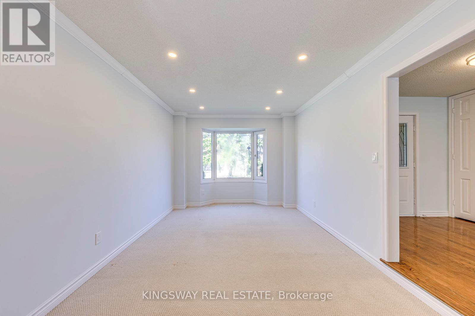 4020 MELFORT CRESCENT